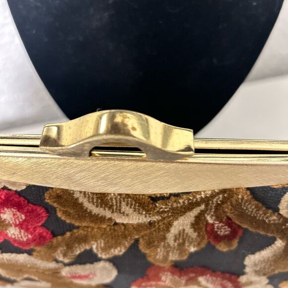 Floral Tapestry Handbag Vintage Floral Velvet Tapestry Clutch | Repair Needed - Picture 7 of 11
